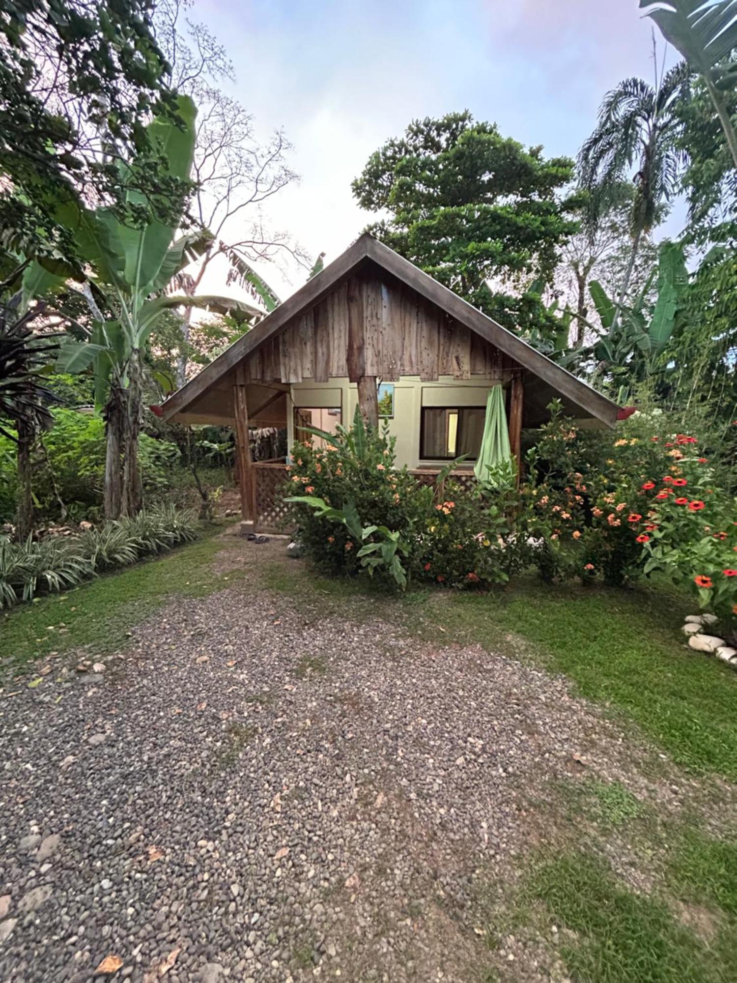 Ballena Oasis Homes & Glamping Увита Экстерьер фото