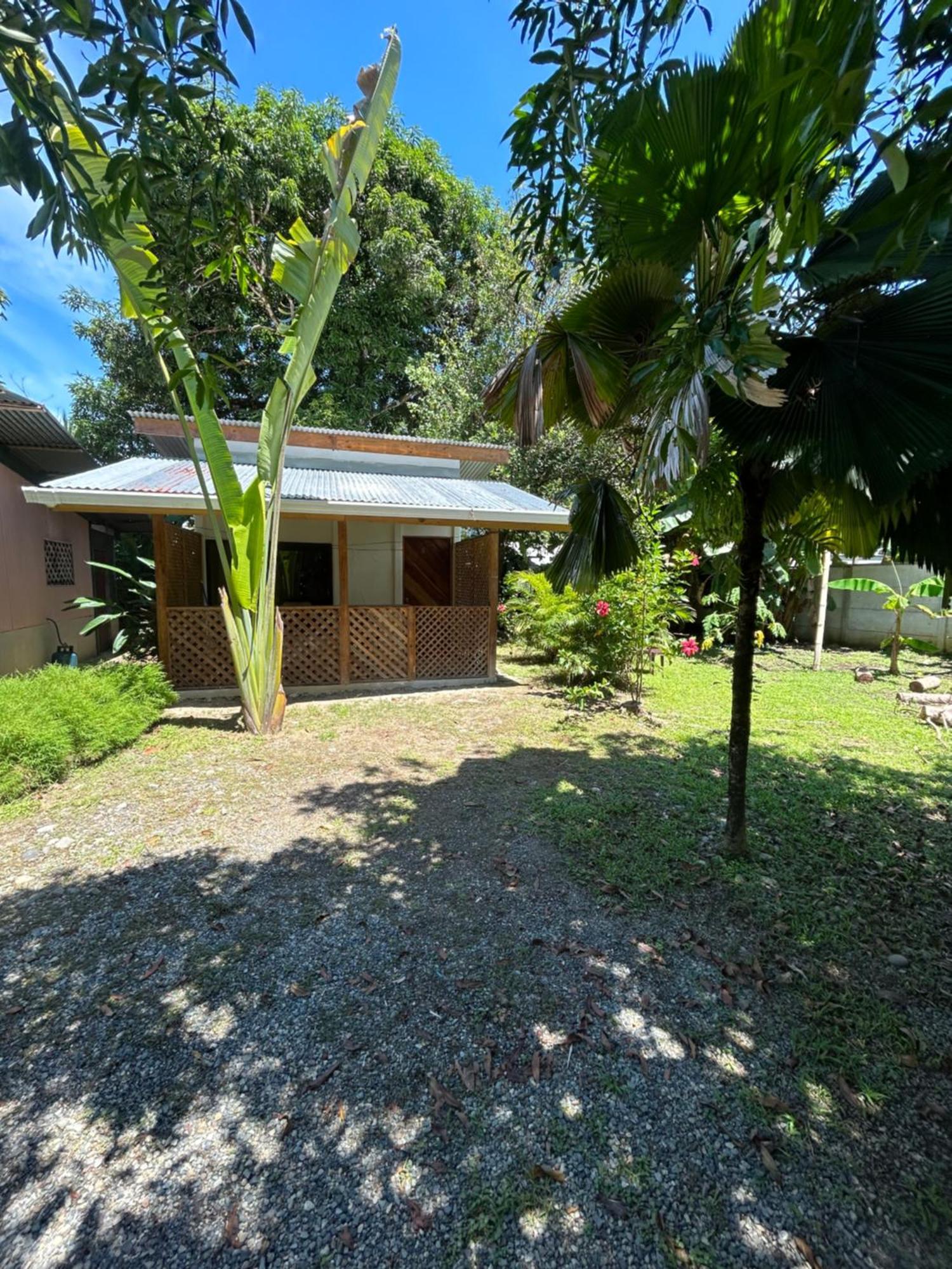 Ballena Oasis Homes & Glamping Увита Экстерьер фото